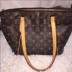 Louis Vuitton Totally PM **ON HOLD***